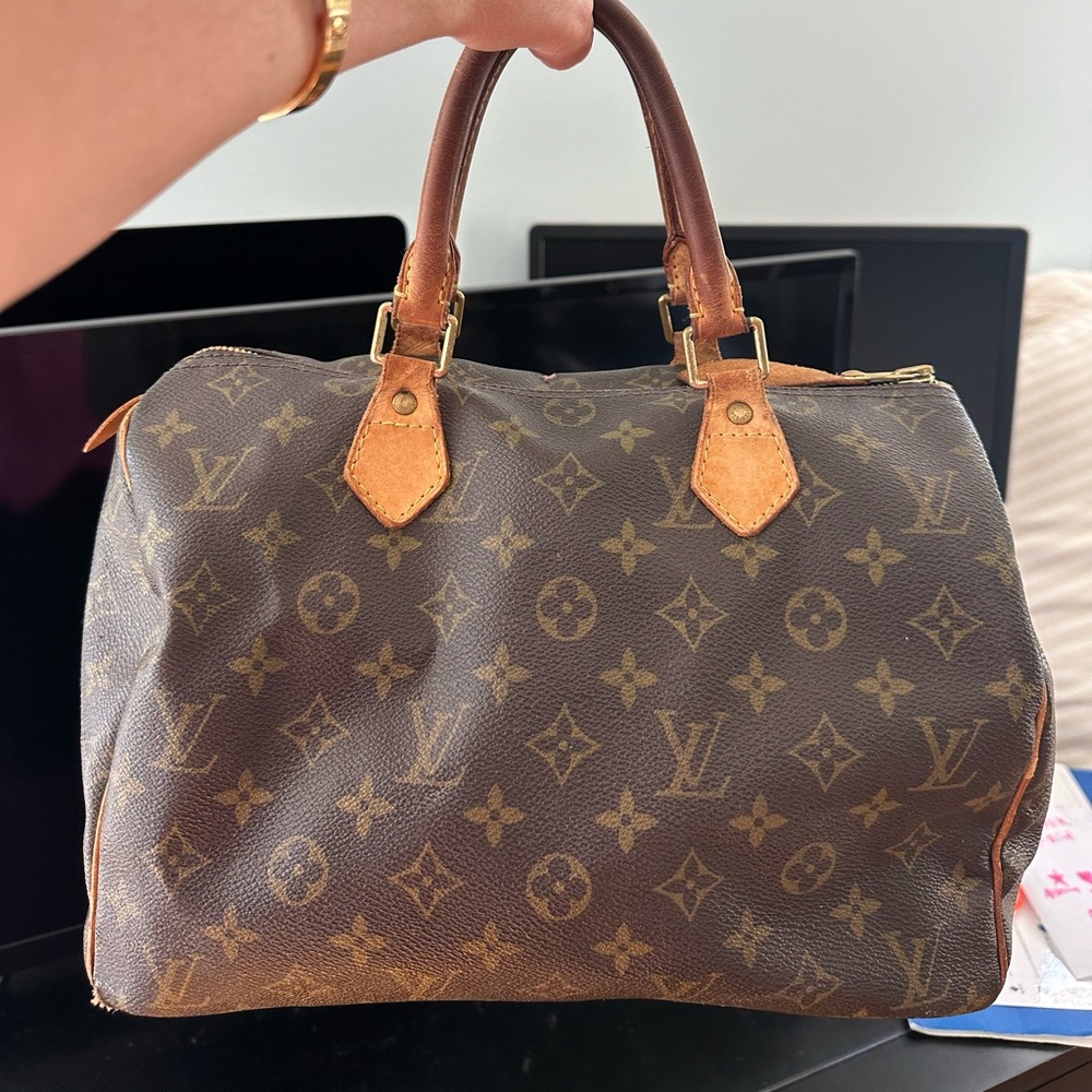 Louis Vuitton Speedy 30 Pre-Loved but good/great condition